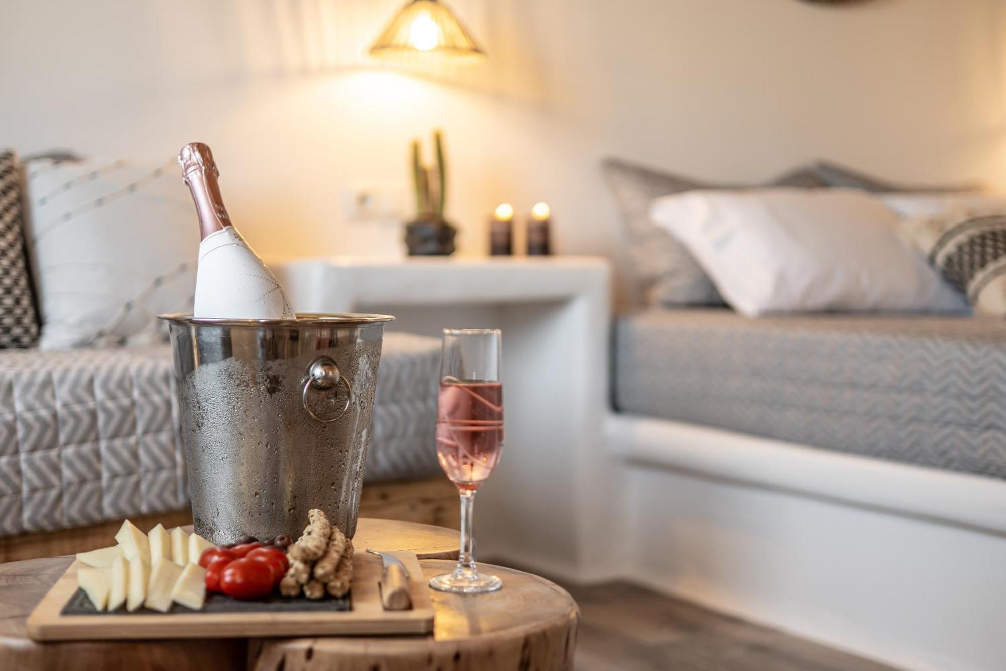 Naxos Finest Hotel & Villas Naxos City Номер фото