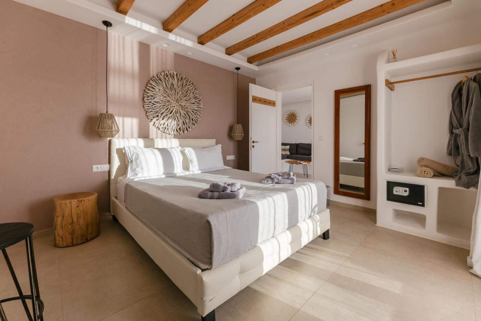 Naxos Finest Hotel & Villas Naxos City Экстерьер фото